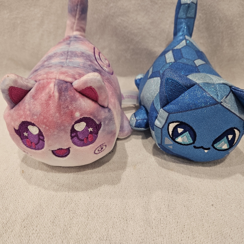 Aphmau MeeMeows 6" Mystery Plush Litter 4 Celestial Moon & Galaxy Cat (lot of 2)